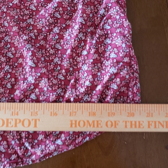 M Red Flowered Faded Glory Blouse - Picture 3 of 8